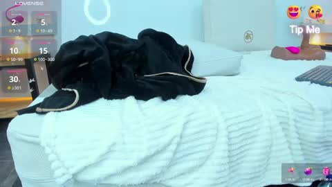 Snapshot of zenda_evans chatting on 02.19.25 Zenda Evans online show from 02.19.25