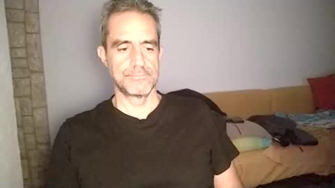 Snapshot of zenikk chatting on 10.28.25 zenikk online show from 10.28.25