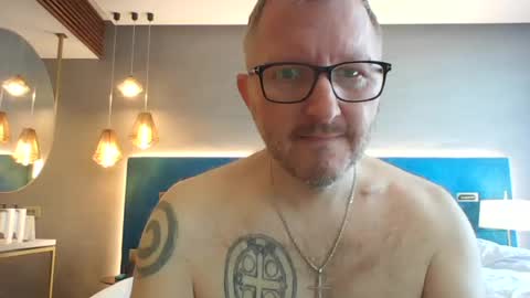 Snapshot of zenlem chatting on 05.05.26 zenlem online show from 05.05.26