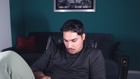 Snapshot of zenobaro chatting on 02.04.25 zenobaro online show from 02.04.25