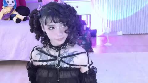    online show from 11.08.25