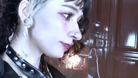      online show from 08.02.26