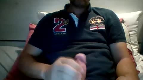 Snapshot of zeus00811 chatting on 09.10.25 zeus online show from 09.10.25