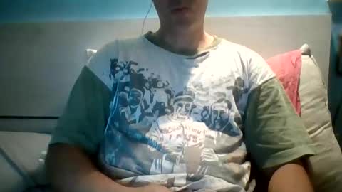 Snapshot of zeus00811 chatting on 09.21.25 zeus online show from 09.21.25