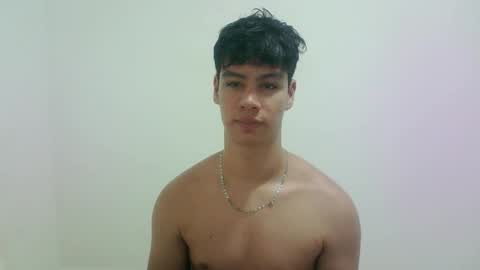 Snapshot of zeus_183 chatting on 09.12.25 zeus_183 online show from 09.12.25