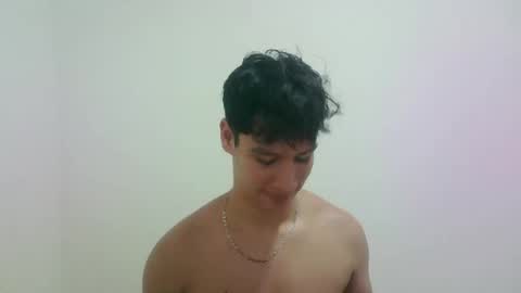 Snapshot of zeus_183 chatting on 09.16.25 zeus_183 online show from 09.16.25