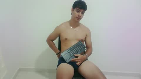 Snapshot of zeus_183 chatting on 09.17.25 zeus_183 online show from 09.17.25