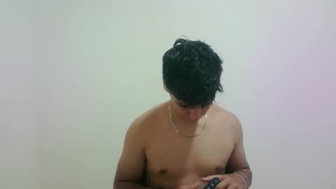 Snapshot of zeus_183 chatting on 09.20.25 zeus_183 online show from 09.20.25