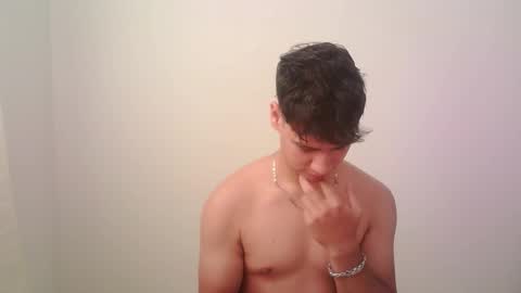 Snapshot of zeus_183 chatting on 09.28.25 zeus_183 online show from 09.28.25