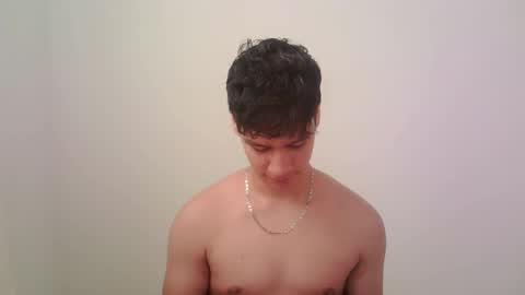 Snapshot of zeus_183 chatting on 10.19.25 zeus_183 online show from 10.19.25