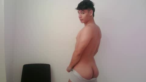 Snapshot of zeus_183 chatting on 11.26.25 zeus_183 online show from 11.26.25