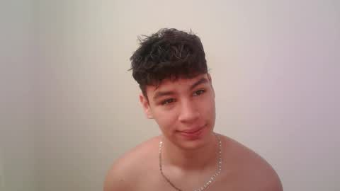 Snapshot of zeus_183 chatting on 12.04.25 zeus_183 online show from 12.04.25