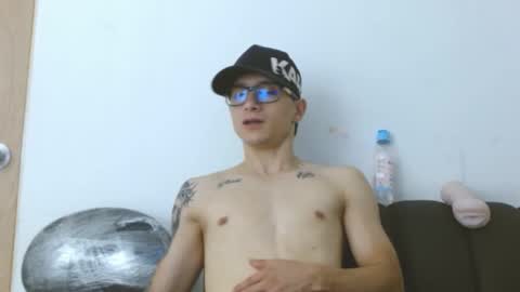 Snapshot of zeusdark19 chatting on 06.02.26 zeus online show from 06.02.26
