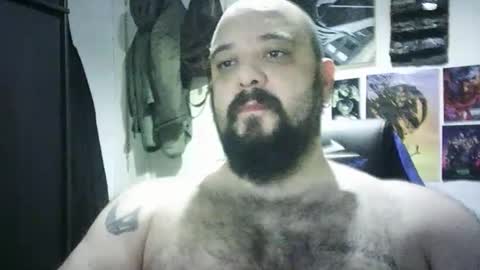 Snapshot of zeuxhogan chatting on 12.14.25 zeuxhogan online show from 12.14.25