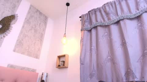 ZHAMIRA  ANDRES online show from 07.04.26