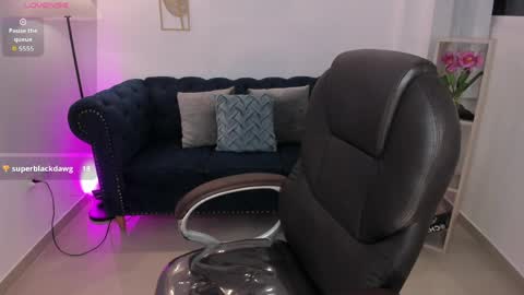 Snapshot of zharaa_fox chatting on 05.05.26 Zhara online show from 05.05.26