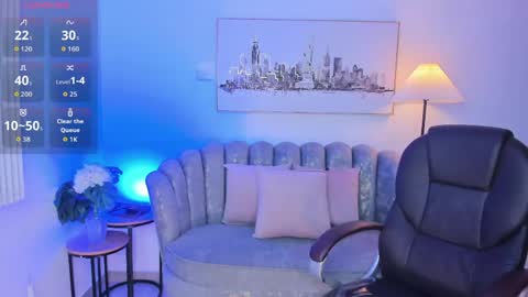 Snapshot of zharaa_fox chatting on 05.23.26 Zhara online show from 05.23.26