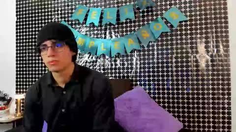 Snapshot of zhingarher chatting on 02.17.26 Zhingarher online show from 02.17.26