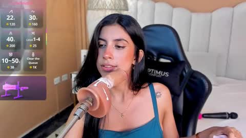 Snapshot of zia_cooper chatting on 02.11.25 ZIA online show from 02.11.25