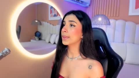 Snapshot of zia_cooper chatting on 09.16.25 ZIA online show from 09.16.25