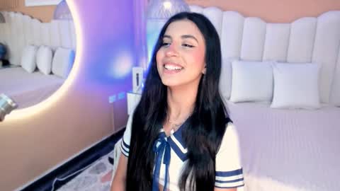 Snapshot of zia_cooper chatting on 09.30.25 ZIA online show from 09.30.25