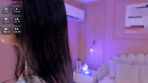 Snapshot of zia_cooper chatting on 11.11.25 ZIA online show from 11.11.25