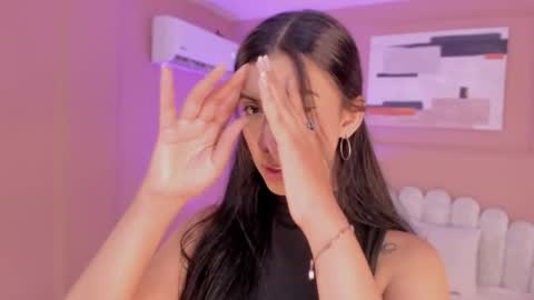 Snapshot of zia_cooper chatting on 11.21.25 ZIA online show from 11.21.25