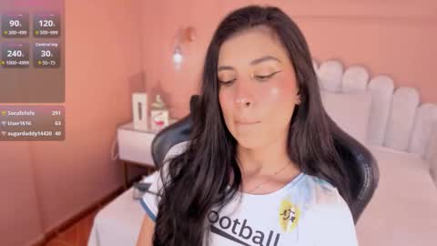 Snapshot of zia_cooper chatting on 11.27.25 ZIA online show from 11.27.25