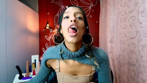 Zia Green online show from 02.08.25