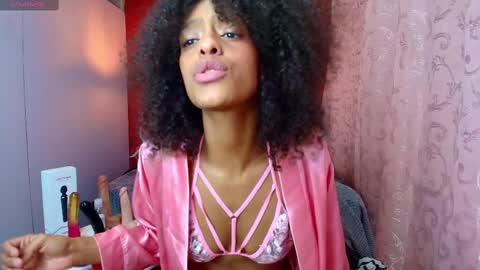 Zia Green online show from 02.25.25