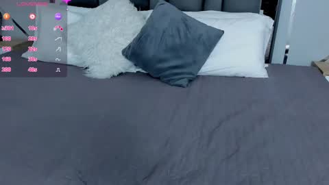 Snapshot of ziamiller chatting on 02.15.25 zia online show from 02.15.25