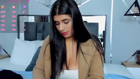 Snapshot of ziamiller chatting on 02.19.25 zia online show from 02.19.25