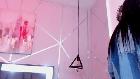 Snapshot of ziamiller chatting on 02.25.25 zia online show from 02.25.25