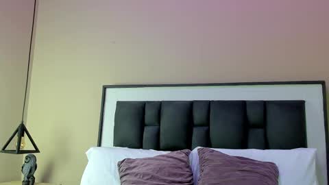 Snapshot of ziamiller chatting on 09.13.25 zia online show from 09.13.25