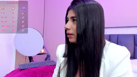 Snapshot of ziamiller chatting on 09.19.25 zia online show from 09.19.25