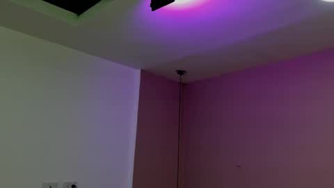 Snapshot of ziamiller chatting on 09.21.25 zia online show from 09.21.25