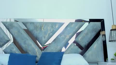 Snapshot of ziamiller chatting on 11.19.25 zia online show from 11.19.25