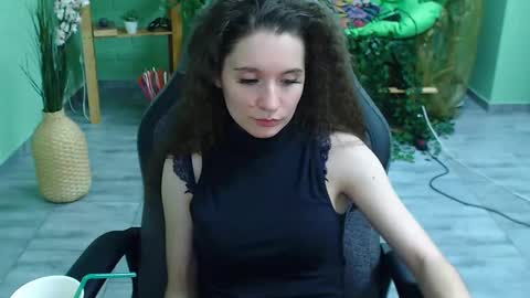 zianichols online show from 02.12.25