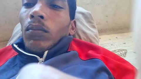 Snapshot of zinedean22 chatting on 04.12.26 Zinedine online show from 04.12.26