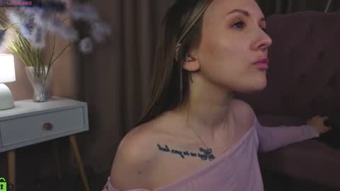 Snapshot of zlata__fox chatting on 06.27.26 Zlata Mon Tue Thu Fri Sun Sa GMT 3 0000pm - 0600pm online show from 06.27.26