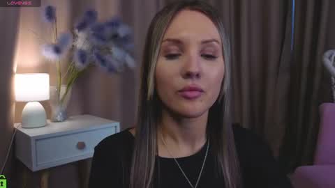 Snapshot of zlata__fox chatting on 07.04.26 Zlata Mon Tue Thu Fri Sun Sa GMT 3 0000pm - 0600pm online show from 07.04.26