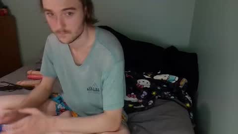 Snapshot of znda2002 chatting on 09.22.25 znda2002 online show from 09.22.25