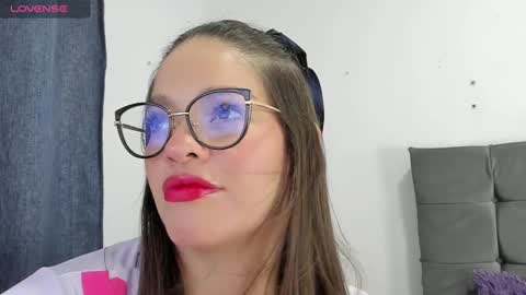 Snapshot of zoe69__ chatting on 02.13.25 ZOE online show from 02.13.25