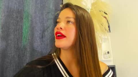 Snapshot of zoe69__ chatting on 09.17.25 ZOE online show from 09.17.25