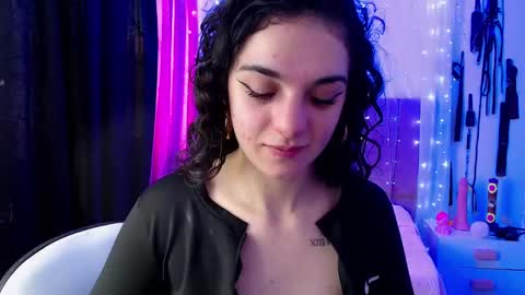 Snapshot of zoe_0111 chatting on 12.19.24 zoe_0111 online show from 12.19.24