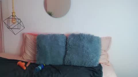 zoe__baker online show from 04.20.26