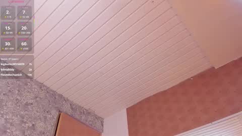 Snapshot of zoe_alanaa chatting on 10.17.25 ZOEE online show from 10.17.25