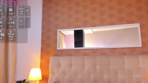 Snapshot of zoe_alanaa chatting on 10.18.25 ZOEE online show from 10.18.25