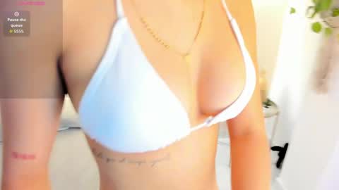 zoe_blunt_one online show from 05.06.26