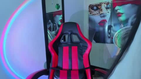 Snapshot of zoe_connor19 chatting on 09.25.25 Z O E online show from 09.25.25